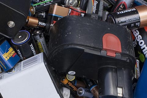 揭阳锂电池回收碳酸锂|旧电池高价回收